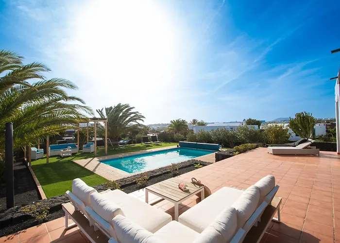 Papagayo Lanzarote بلايا بلانكا