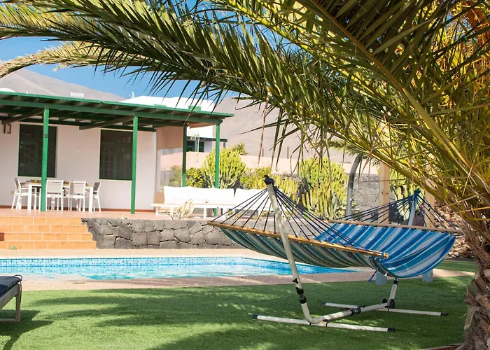 Papagayo Lanzarote بلايا بلانكا