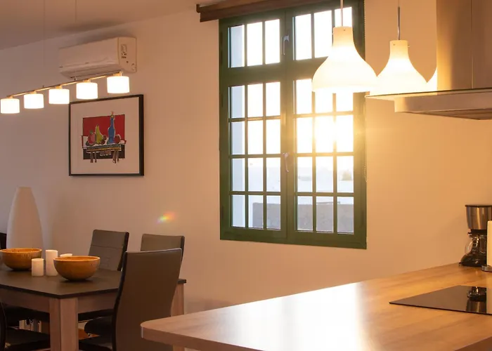 Papagayo Lanzarote بلايا بلانكا